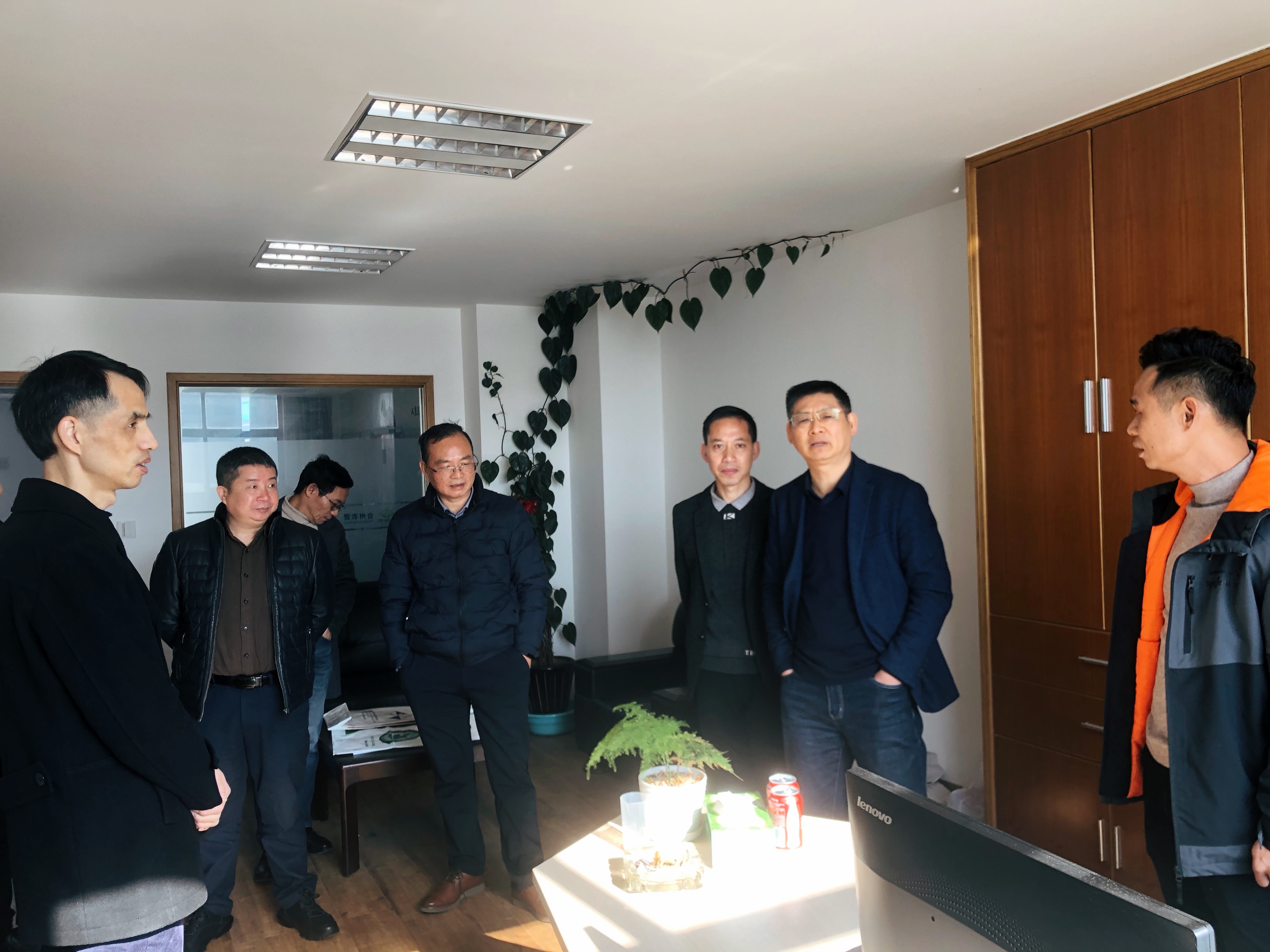 臺州市供銷社領(lǐng)導到臺州農(nóng)資開展新春走訪慰問